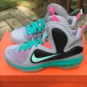LEBRON 9's (GS) size 6....