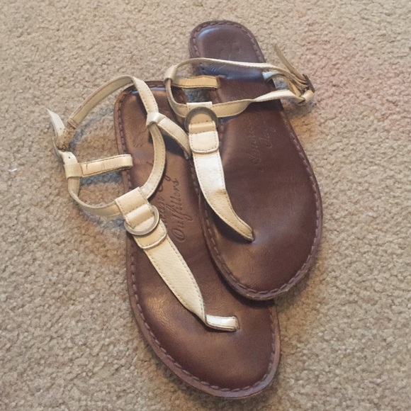 American Eagle sandals
