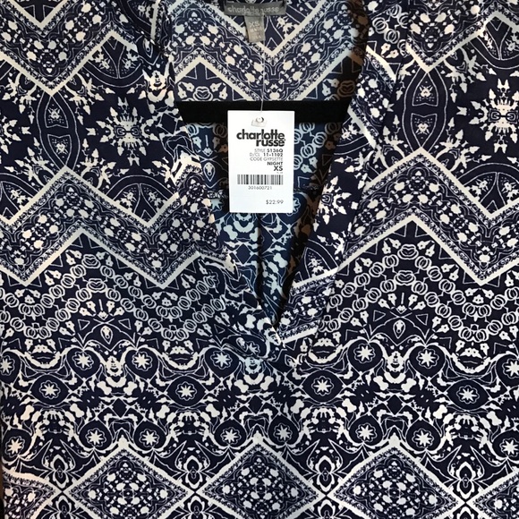 Blouse - Picture 2 of 3