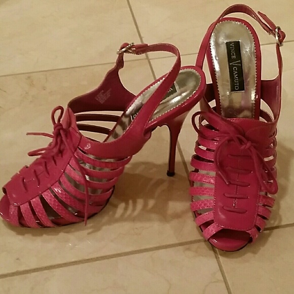 Vince Camuto VC-Valentine Fuschia Heels