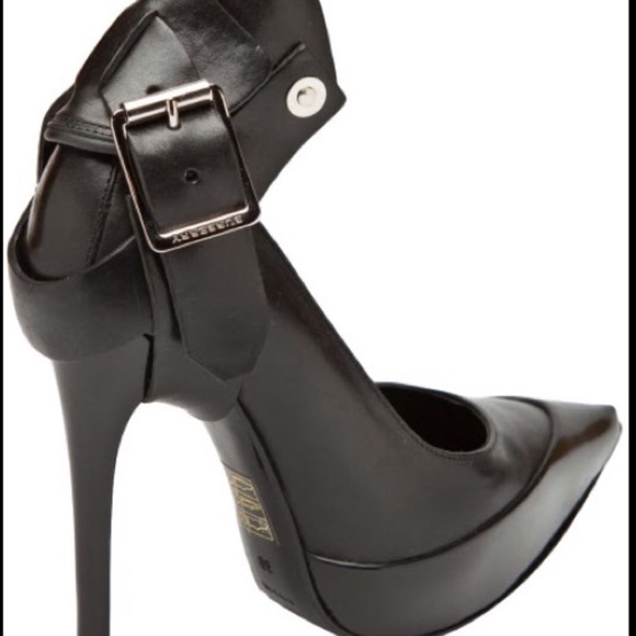 🎉SOLD🎉 Burberry Prorsum, EUC, size 8 1/2 - Picture 3 of 4