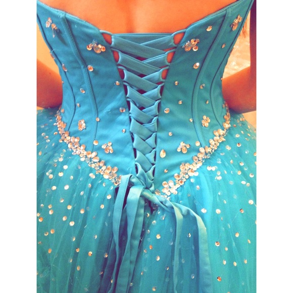 Dress - Picture 2 of 3