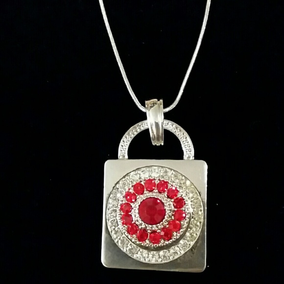 Rhinestone locket ginger snap button necklace, 18" - Picture 4 of 4