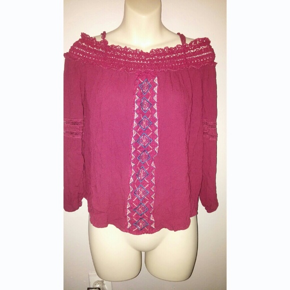 Tops - Cold Shoulder