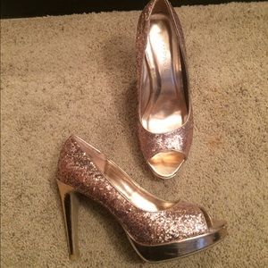 4" golden sparkle heels!