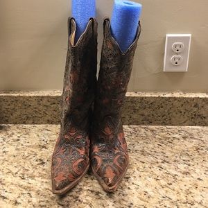 Corral boots
