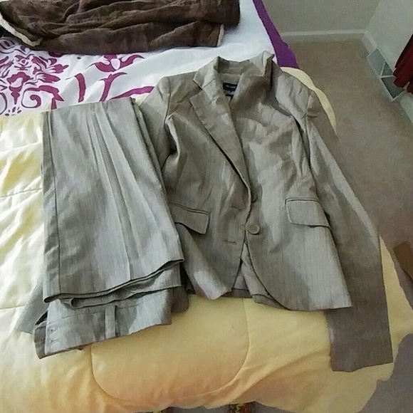Pant suit