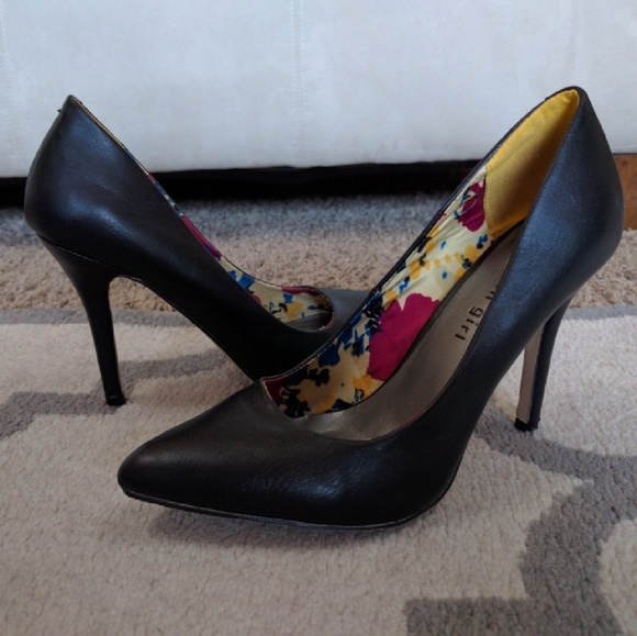 Madden Girl Tartt pumps