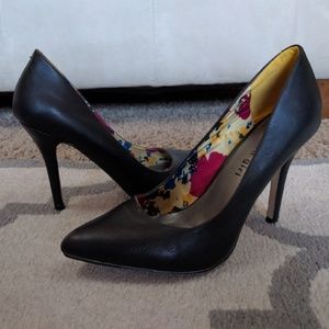 Madden Girl Tartt pumps