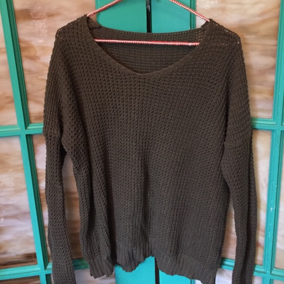 Brandy Melville forest green sweater