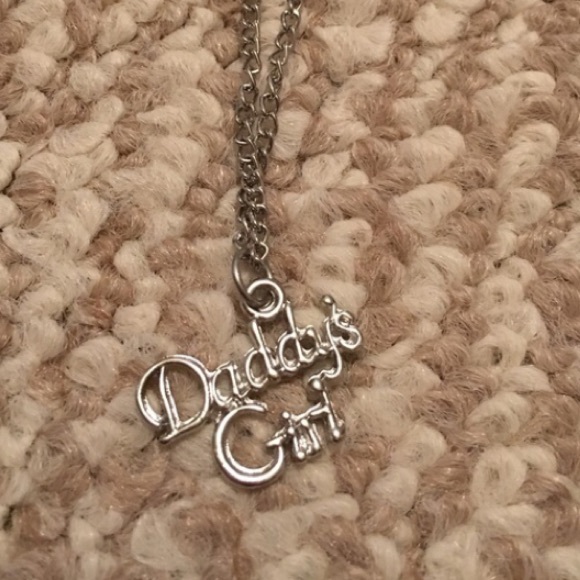 🎃Silver or Gold Daddy's Girl Necklace - Picture 3 of 3