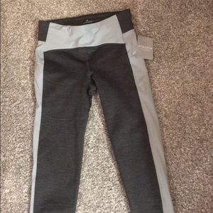 Women's medium athletes legging