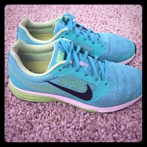 Nike zoom fly 2 running shoes