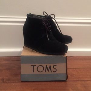 TOMS Desert Wedge, Black, size 7