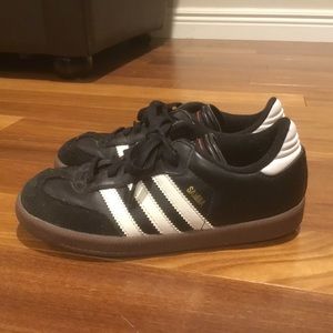 Sale❗️Kids adidas sneakers. Black and white