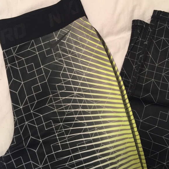 Nike Pro printed leggings