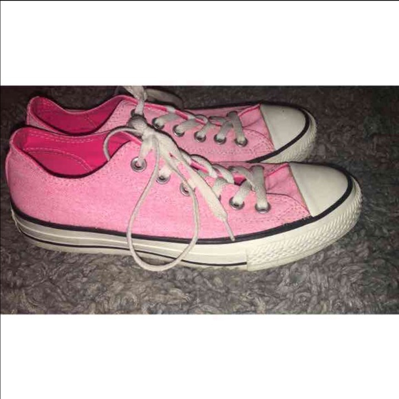 Pink converse