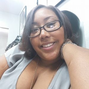 Meet your Posher, Loyda