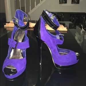 New without the box bakers heels