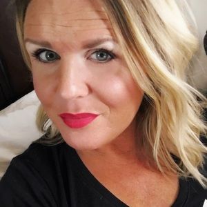 Meet your Posher, Jeana