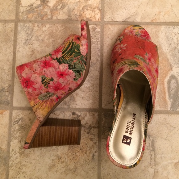 NWOT Tropical Heeled Mules