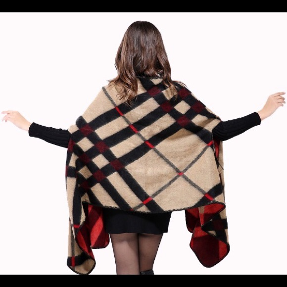 🆕❄️Reversible Poncho Cape❄️ - Picture 2 of 2