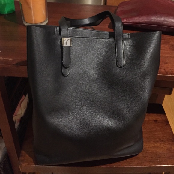 Black Everlane purse