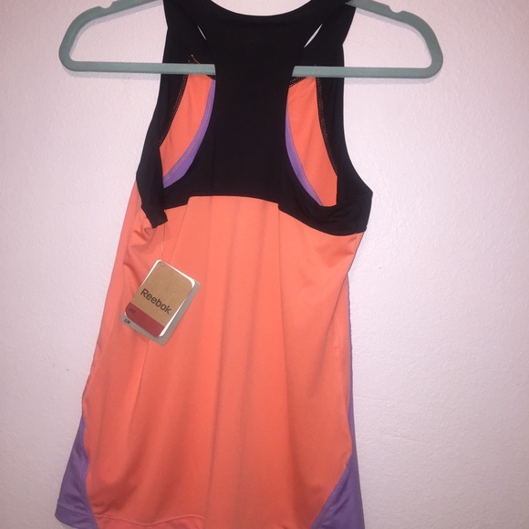 🌸NWT Reebok Tank - Picture 2 of 2