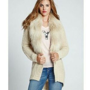 Guess fur collar sweater