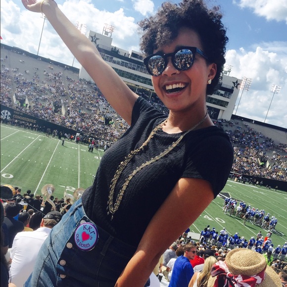 Meet your Posher, Ariana