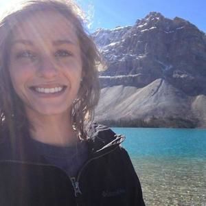 Meet your Posher, Kayla