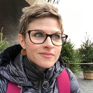 Meet your Posher, Jelisa