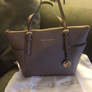 Michael Kors tote