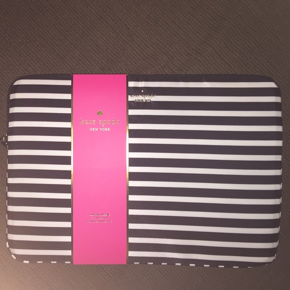 kate spade 15.6 laptop sleeve