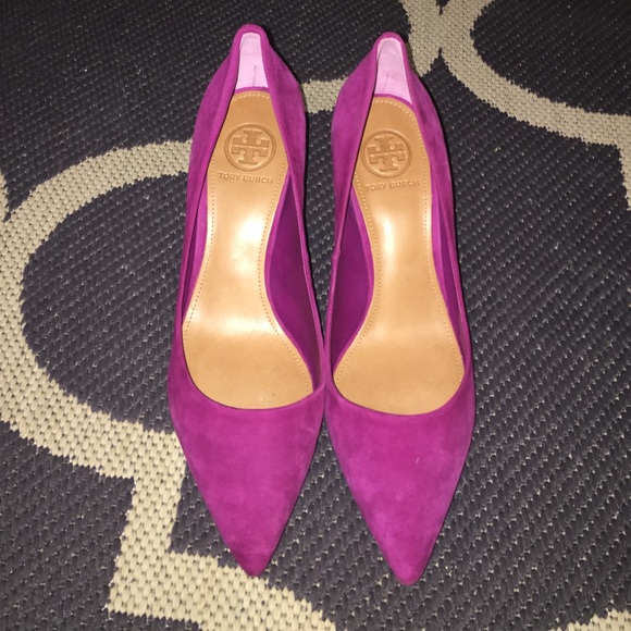 Brand new Tory Burch suede heels.