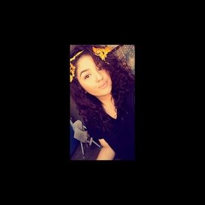 Meet your Posher, Jenessa