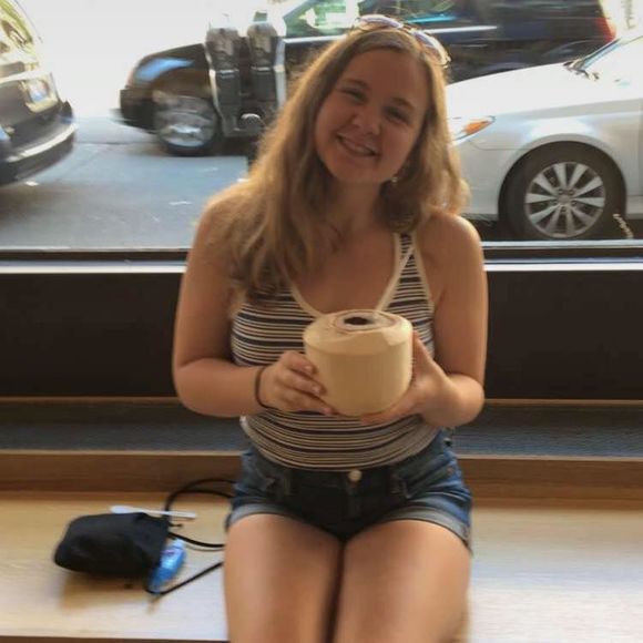 Meet your Posher, Emma
