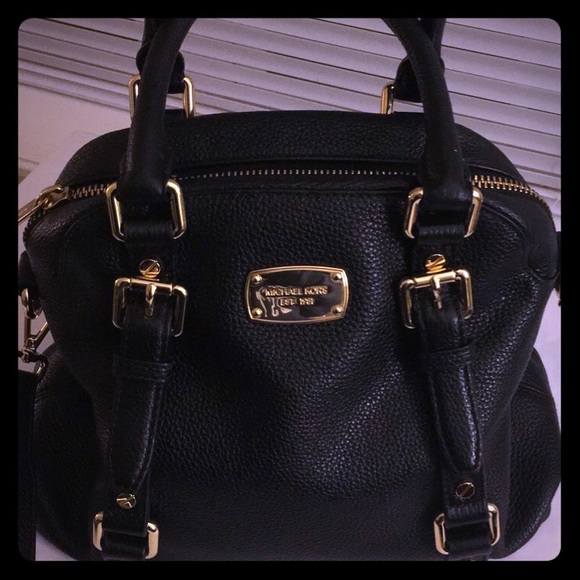 ✨Final $drop! Guar Auth Michael Kors Leather Bag✨