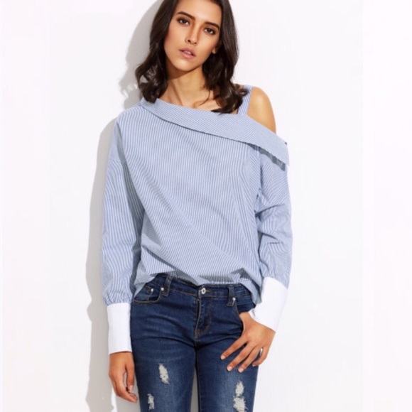 🔸NEW - Assymetric One Cold Shoulder Blouse