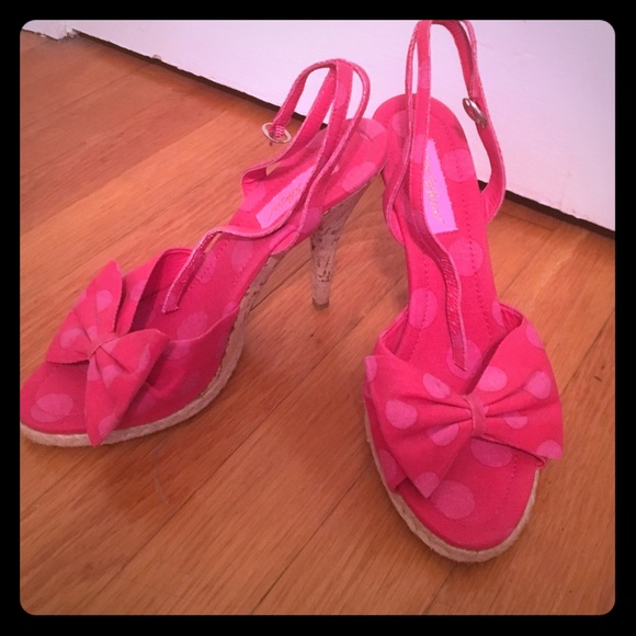 Betsey Johnson pink polka dot heels, size 7