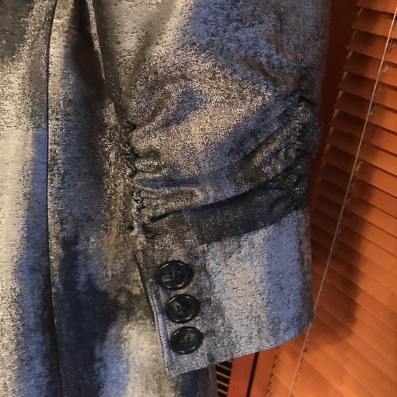 Gunmetal Trench - Picture 3 of 4