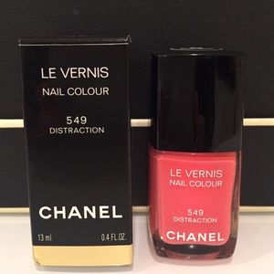 Chanel Le Vernis Nail Color - 549 Distraction