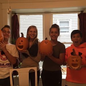 Meet your Posher, Nelia