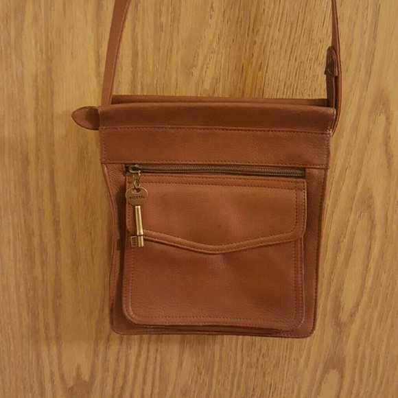 On Sale! Fossil Genuine Leather small shoulder bag