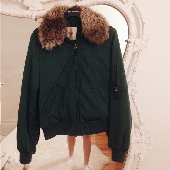Zara Jackets & Blazers - Zara Emerald Green Bomber Jacket