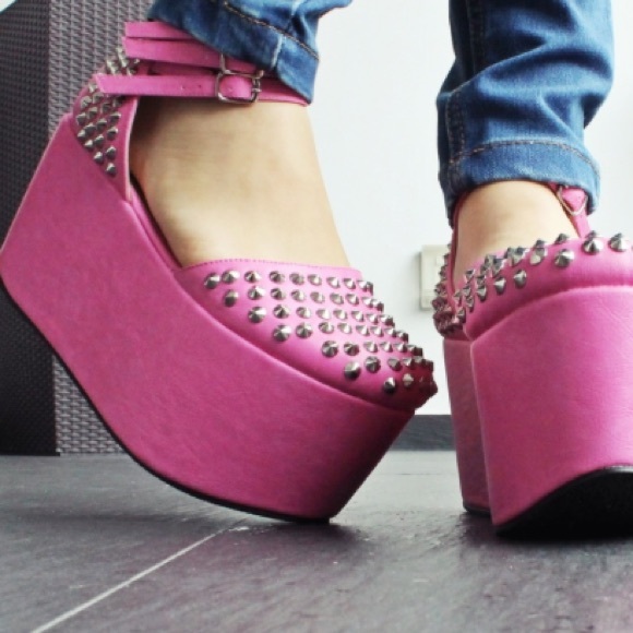 Ego & Greed She Cray size 6