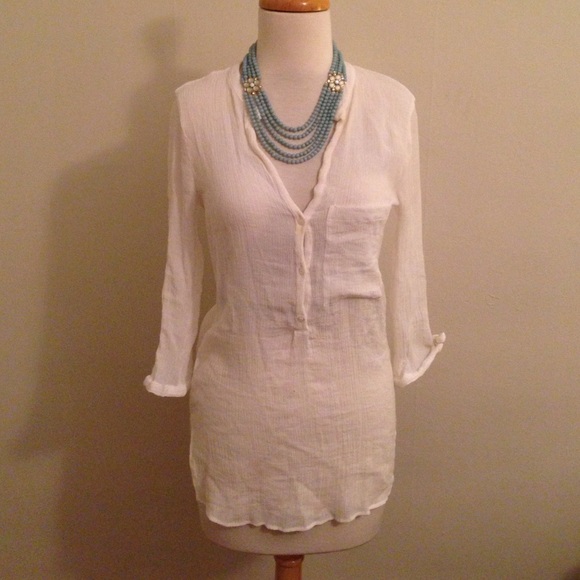 Must-Have White Button Down - Picture 1 of 4