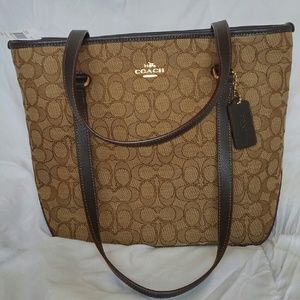 Authentic Coach Signature purse/handbag