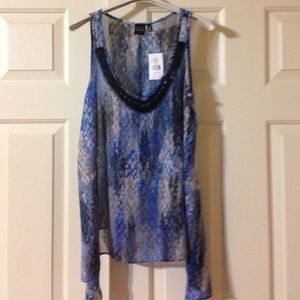 Blu Saks Fifth Ave blouse no Trades