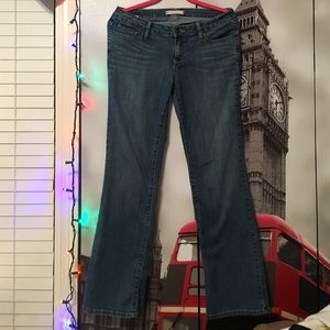 BOOTCUT JEANS